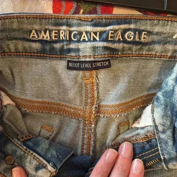 American Eagle Next Level Stretch Midi Shorts size 6 - Picture 5 of 7